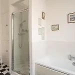 Host & - Chatsworth Court * Σκάρμπορο