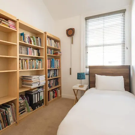 Apartment Host & - Chatsworth Court *