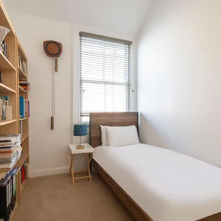 Host & - Chatsworth Court Apartment