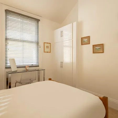 Host & - Chatsworth Court Apartment Scarborough